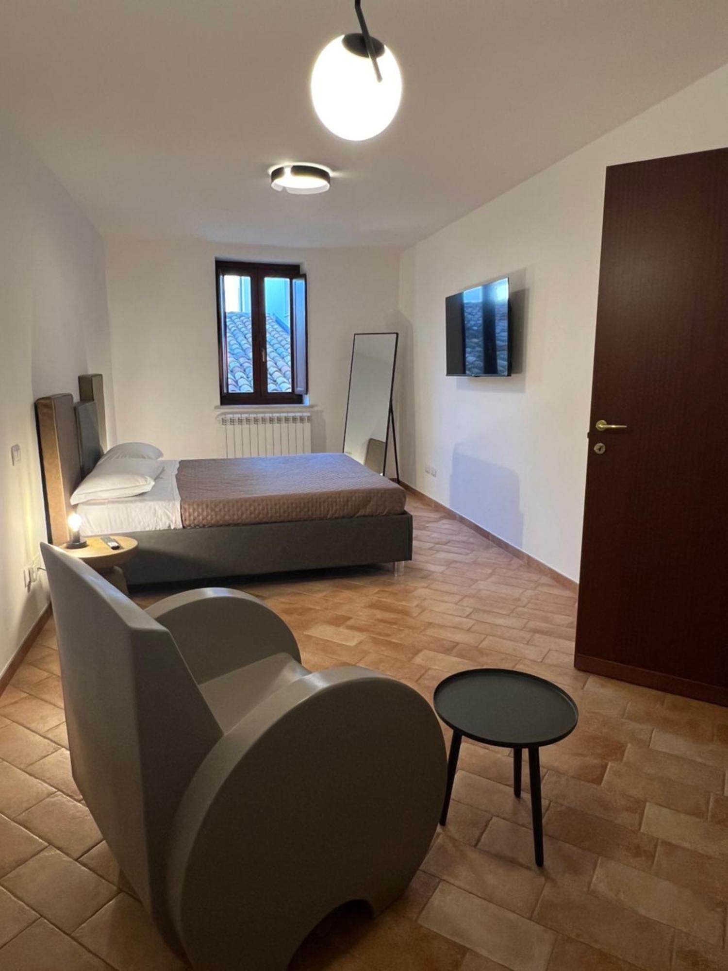 In Media Urbe Next Apartment L'Aquila Exterior photo